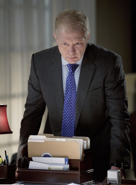 Cyrus Beene (Jeff Perry)